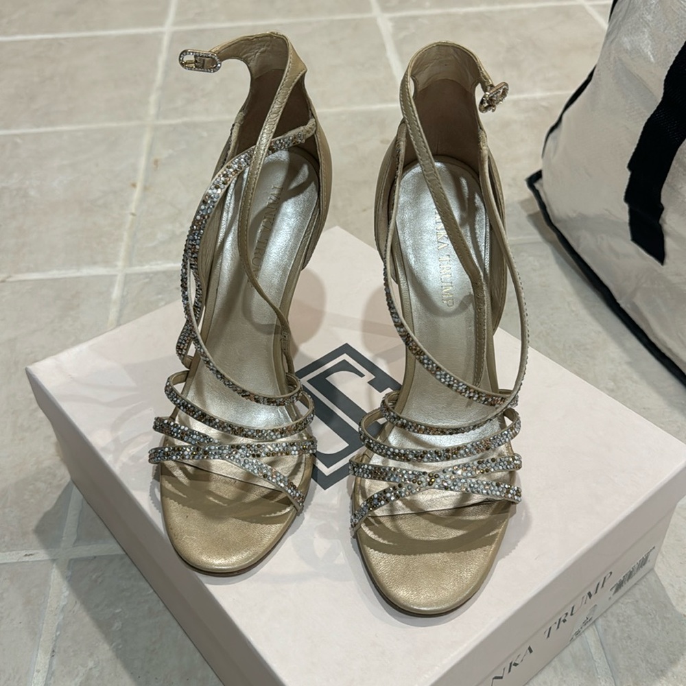 Ivanka trump nude Swarovski heels